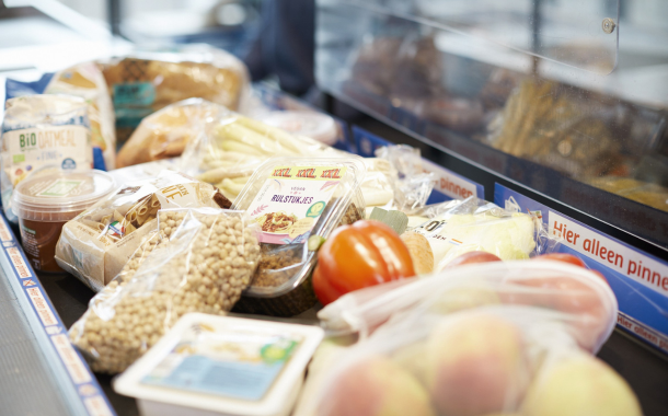 Placing plant-based alternatives on the meat shelf boosts their sales, Lidl finds